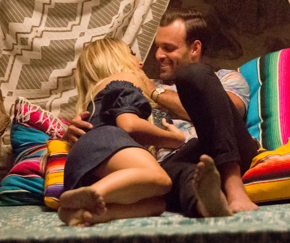 Amanda Stanton and Robby Hayes on Bachelor In Paradise