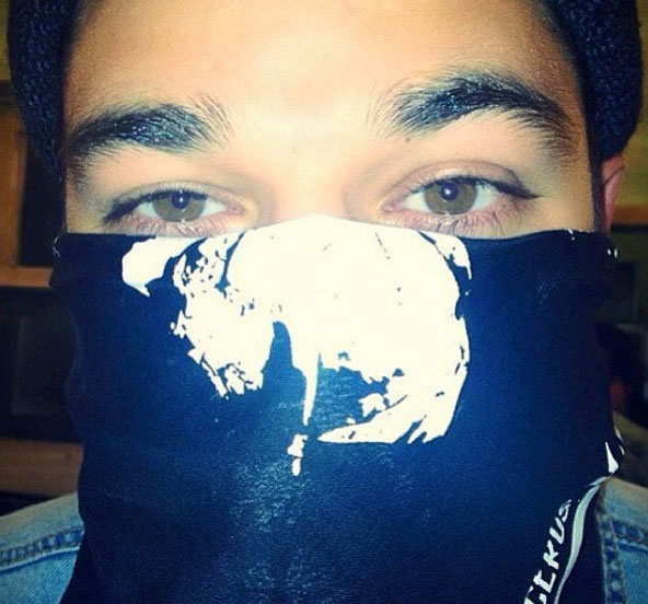 Rob Kardashian shared a half-covered selfie picture
