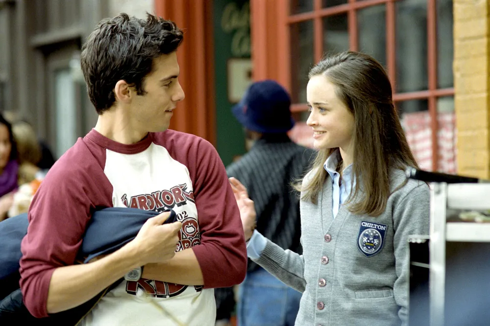 Milo Ventimiglia and Alexis Bledel in Gilmore Girls.