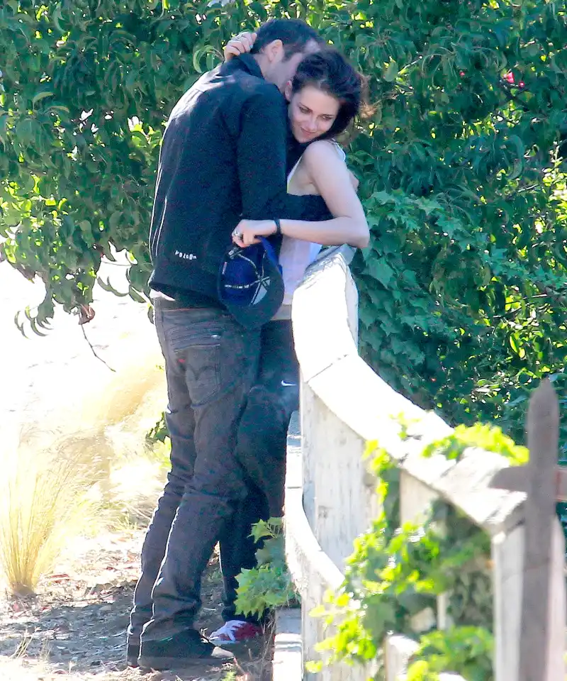 Kristen Stewart Cheats on Robert Pattinson with Rupert Sanders