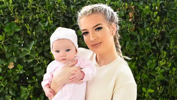 Ruth Lee postpartum belly