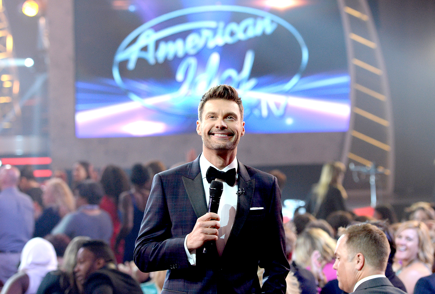 Ryan seacrest american idol zoom 7f027fee 9eea 497d b0ec b5bc9be0087e