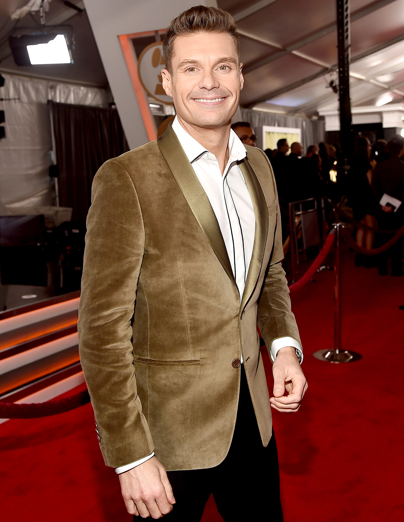Ryan seacrest zoom c59c4b71 2d27 40c3 821e fdc60a67c5d8