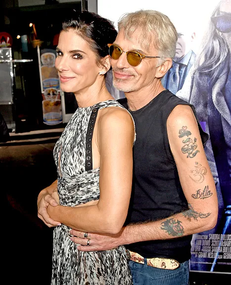 Sandra Bullock and Billy Bob Thornton (prom pose)