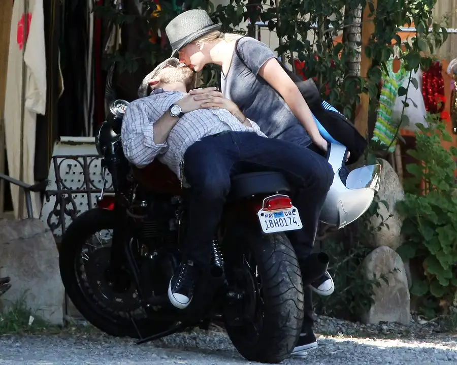 Scarlett JScarlett Johansson Ryan Reynolds