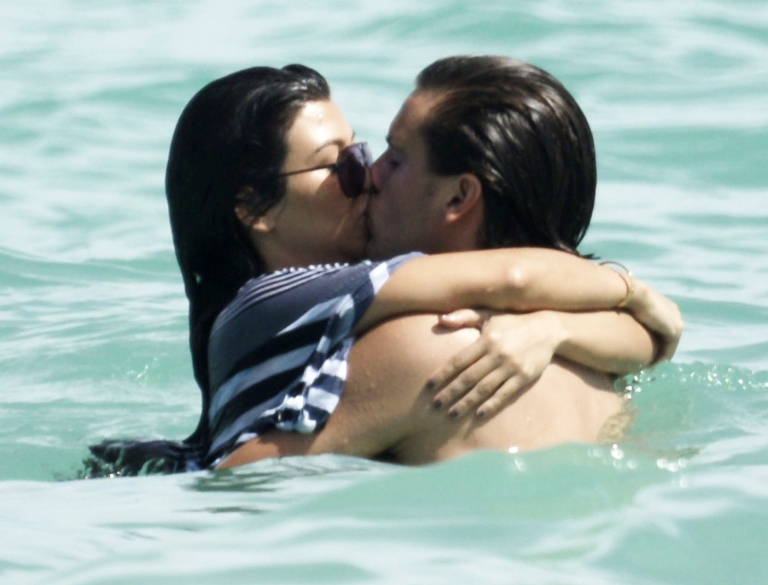 Scott disick kourtney kardashian 750bf533 53ab 49e0 8ba8 d10ed3b1f59e