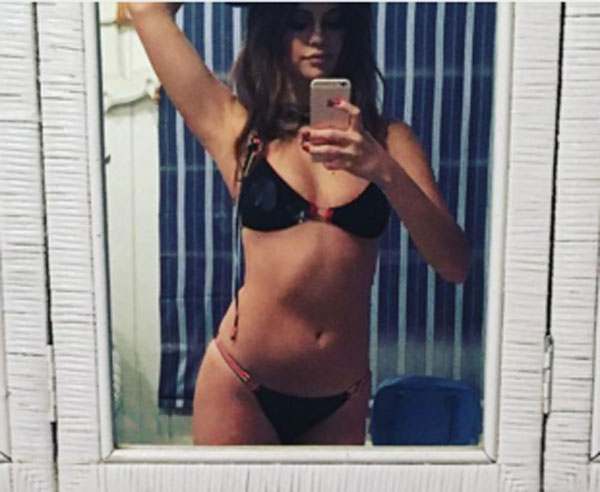 Selena Gomez shows off her bikini body