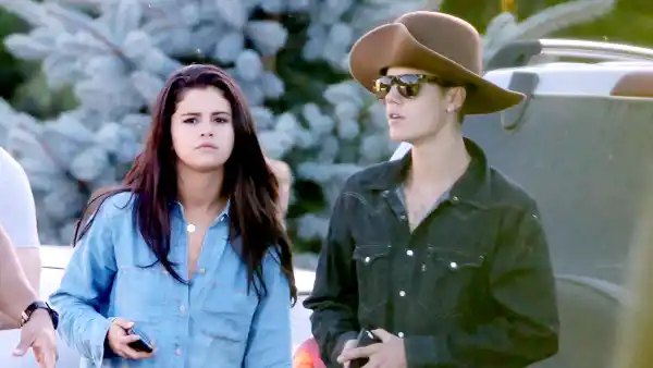Selena Gomez and Justin Bieber in the audience at the 2011 American Music Awards.