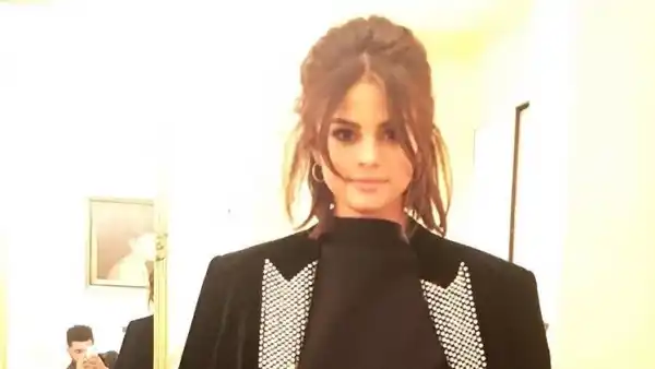 Selena gomez the weeknd jacket cadb1208 6599 47de a72d 6b8c98d47e0f