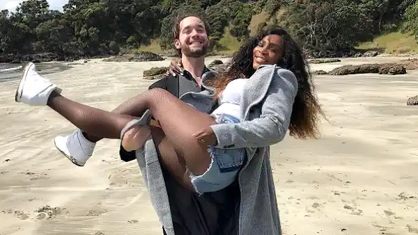 Serena williams alexis 38fe609f a472 4b15 ac02 e0e638fc0d30