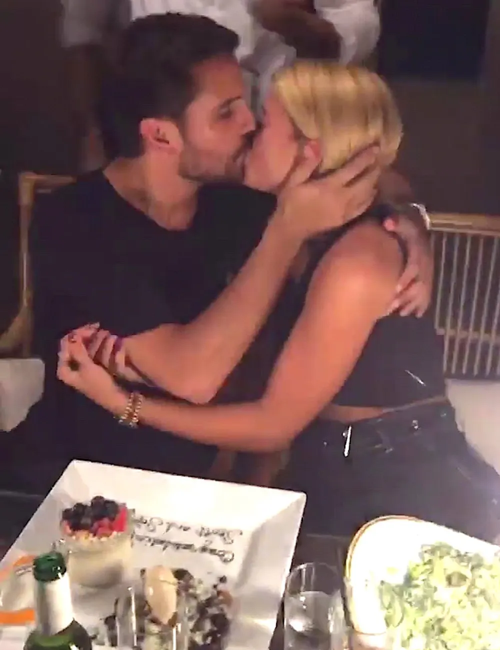 Sofia Richie, Scott Disick, Congratulations, Kiss, Restaurant