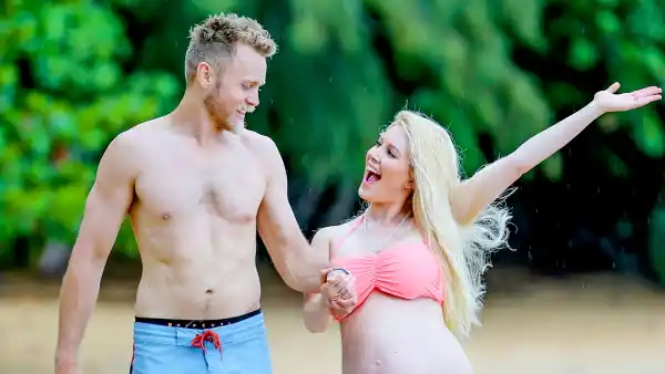 Heidi Montag and Spencer Pratt enjoy a day in Hawaii together.