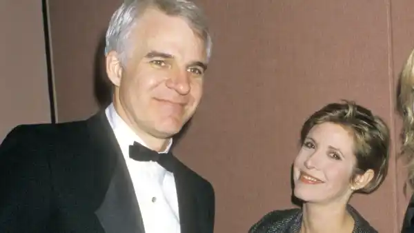 Steve martin carrie fisher min a65c65eb 62f7 4bdd abe1 4e88e33e1c4e
