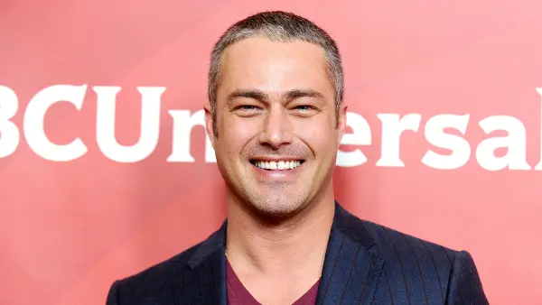 Taylor kinney f7e52c5d 4328 416e aaa9 ef46cdb0a5e1