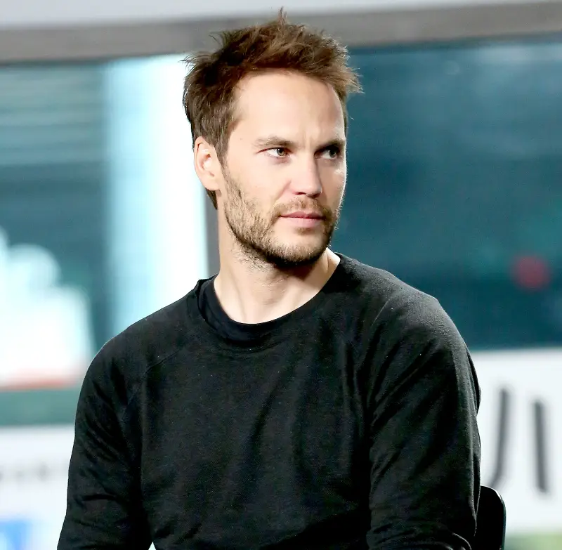 Taylor kitsch 974480d6 4d6e 44c5 8374 4b6029eff687