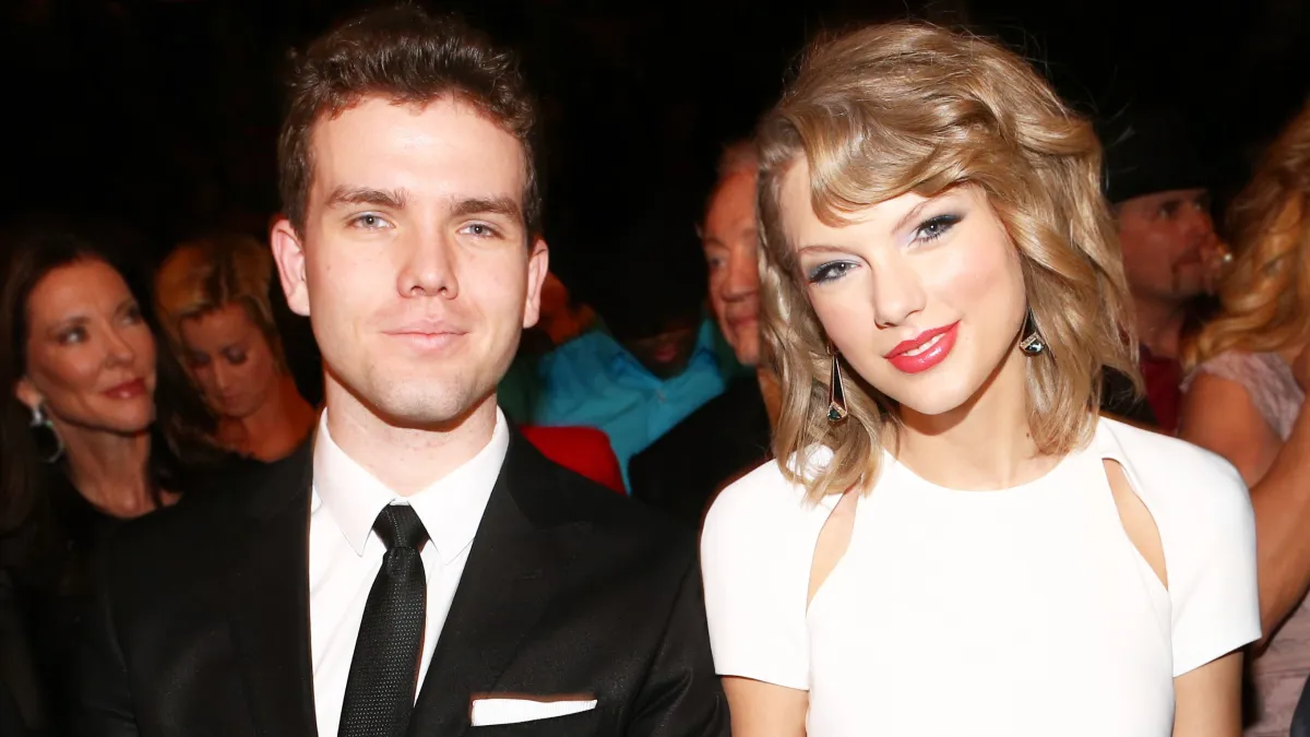 Taylor Swift, Austin Swift