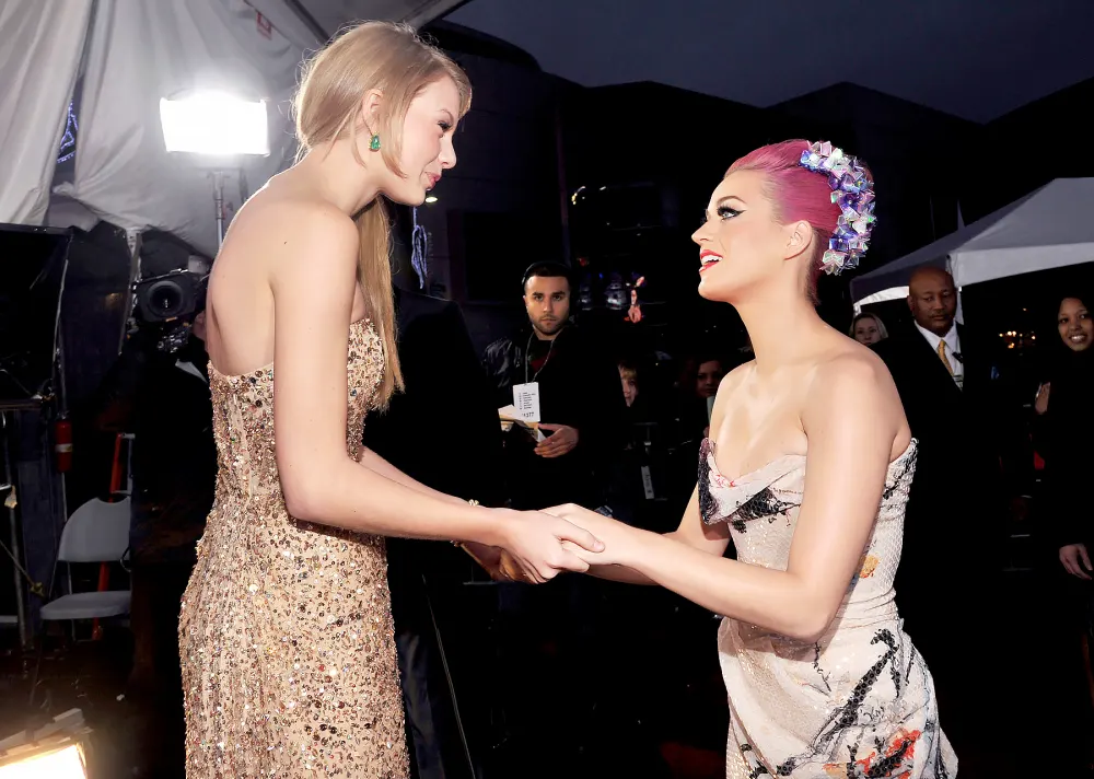 Taylor Swift and Katy Perry arrive at the 2011 American Music Awards held at Nokia Theatre L.A. LIVE on November 20, 2011 in Los Angeles, California.