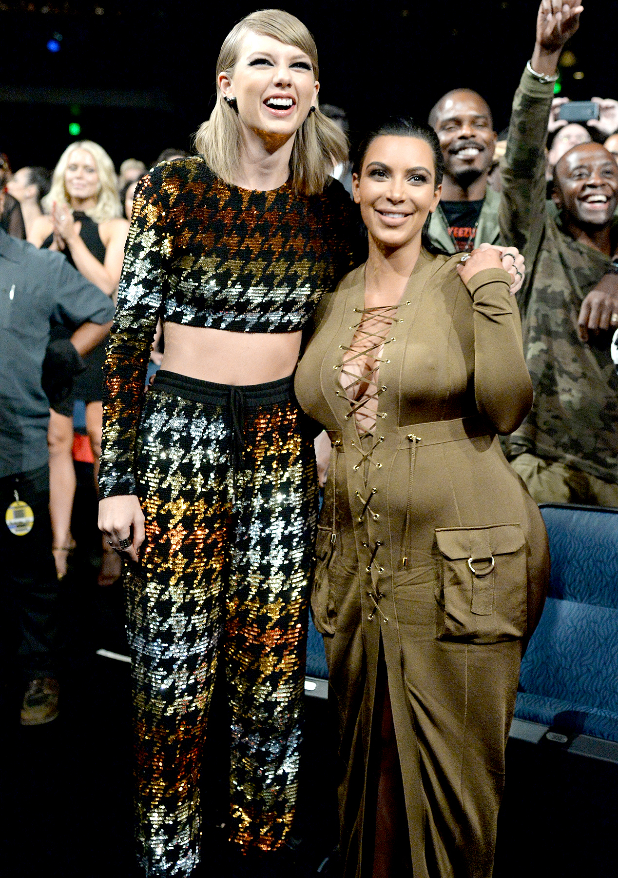 Taylor swift kim kardashian zoom 27792795 e1e5 4a02 832c d2837f8d9b4f