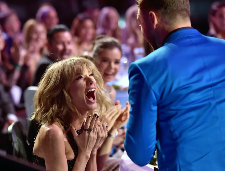Taylor Swift, Surprised Face, Justin Timberlake, Blank Space, Best Lyrics, 2015 iHeartRadio Music Awards
