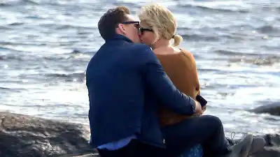 Taylor Swift, Tom Hiddleston