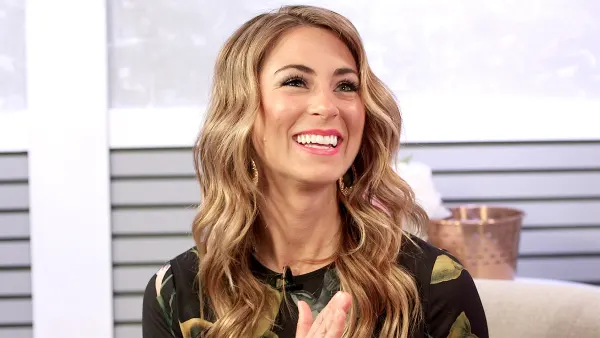 Tenley zoom c8cb99b2 969b 454c bb00 4703cc9f5b1d