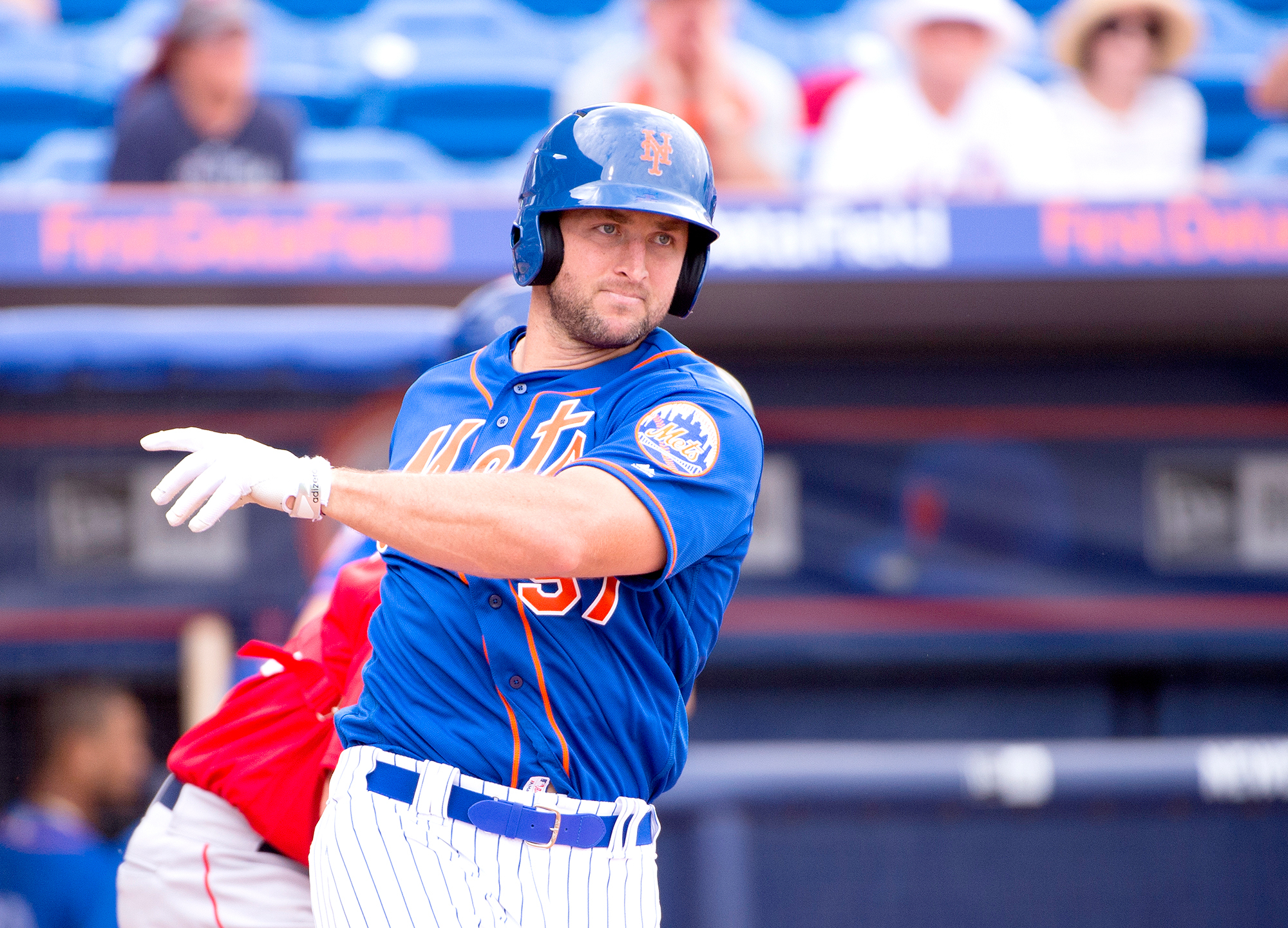 Tim tebow 8dde29ae 8627 424c 9f0d c6402ce30027