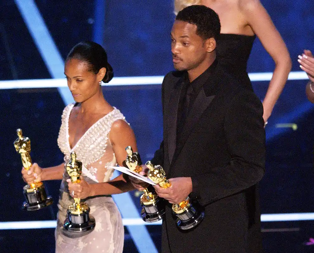 Jada Pinkett Smith and Will Smith presented the Best Special Effects Award at the Oscars in 2004